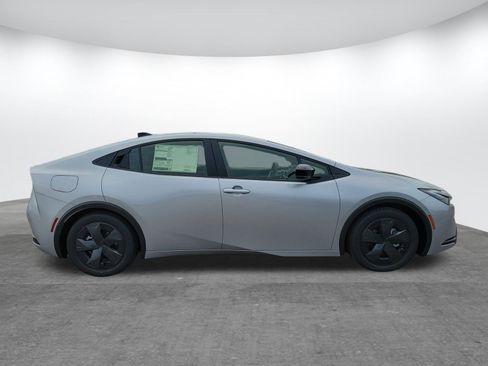 New 2026 Toyota Prius image 4
