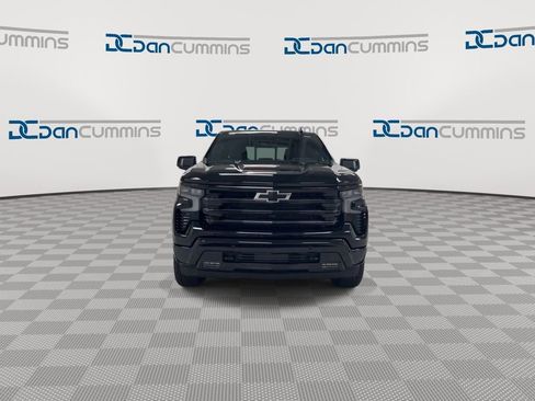 Used 2024 Chevrolet Silverado 1500 High Country w/ Midnight Edition AWD/4WD image 3