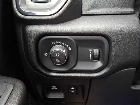 Used 2022 RAM 1500 Big Horn w/ Built-to-serve Edition image 26