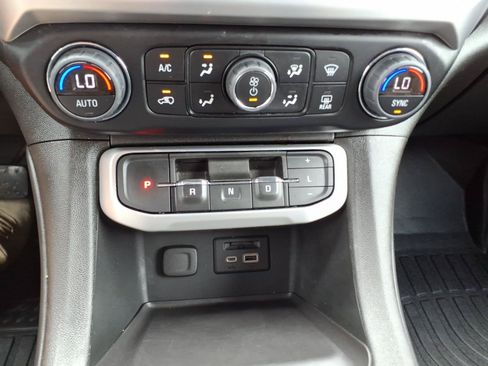Used 2023 GMC Acadia SLT AWD/4WD image 25