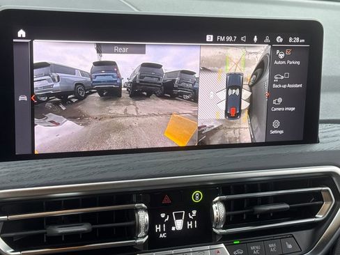 Used 2025 BMW X4 xDrive30i w/ Premium Package image 17