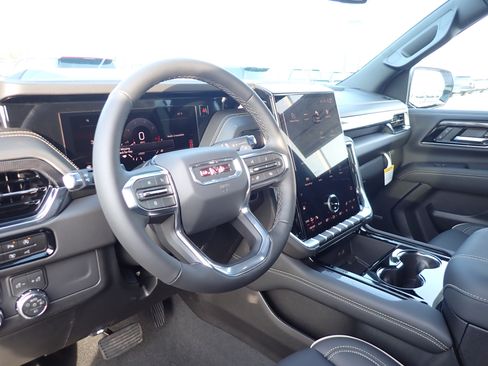 New 2026 GMC Yukon Elevation image 17