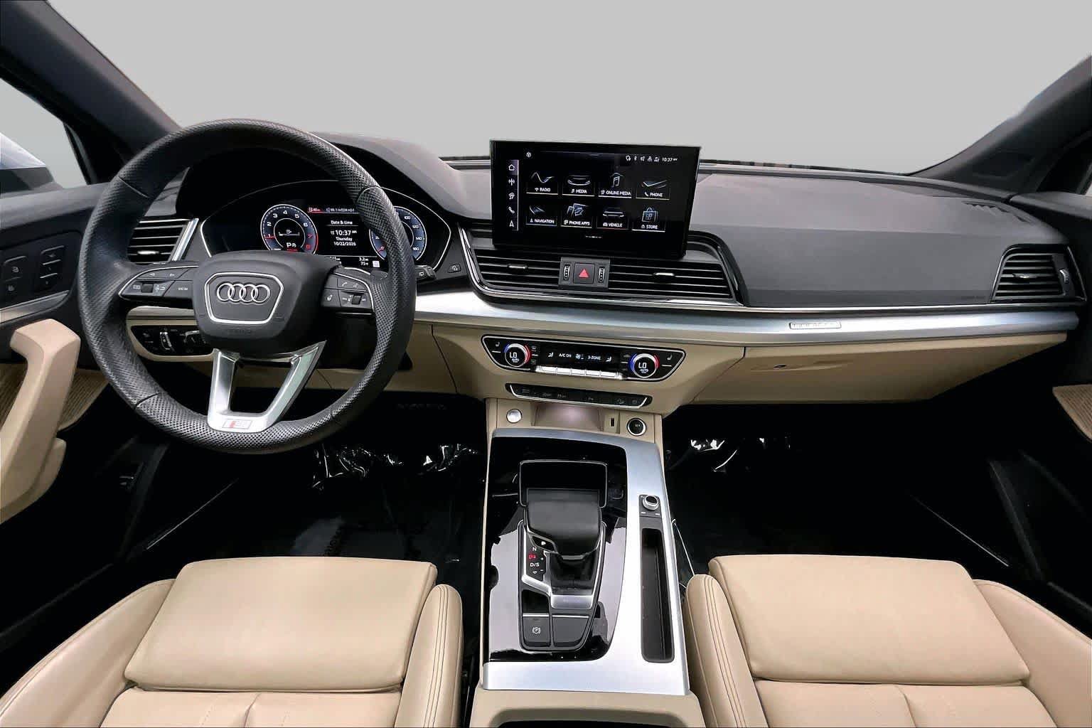 Certified 2025 Audi Q5 2.0T Premium Plus w/ Premium Plus Package AWD/4WD image 16
