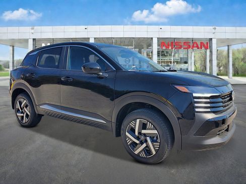 New 2026 Nissan Kicks SV FWD image 2