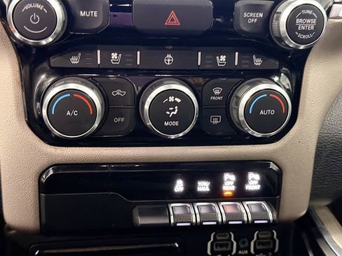 Used 2019 RAM 1500 Laramie image 14