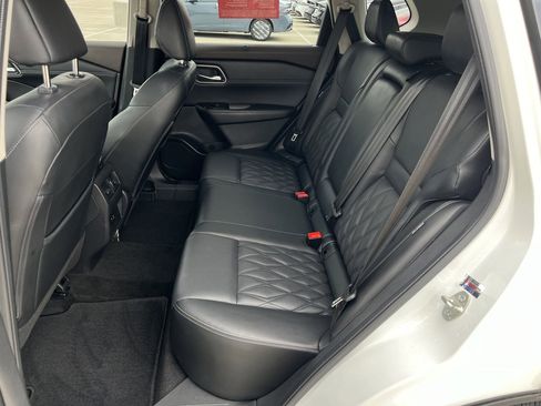 Certified 2023 Nissan Rogue Platinum image 25