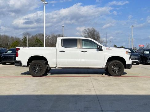 Used 2023 Chevrolet Silverado 1500 LT Trail Boss w/ LT Trail Boss Premium Package image 7