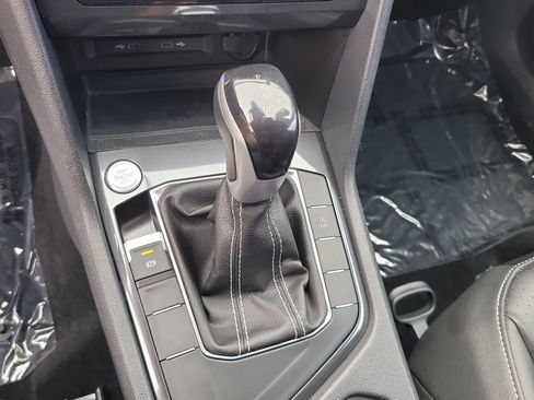 Used 2023 Volkswagen Tiguan SE FWD image 24