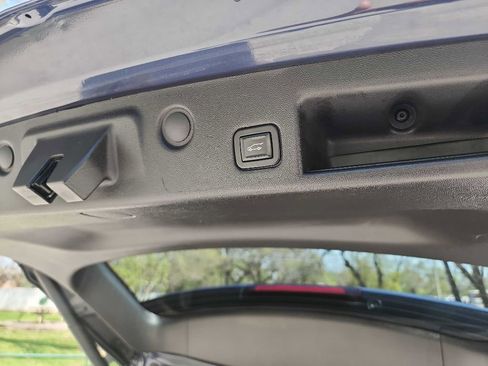 Used 2018 Chevrolet Equinox LT w/ Sun & Infotainment Package image 31