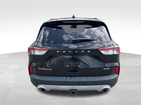 Used 2022 Ford Escape Titanium w/ Class II Trailer Tow Package image 4