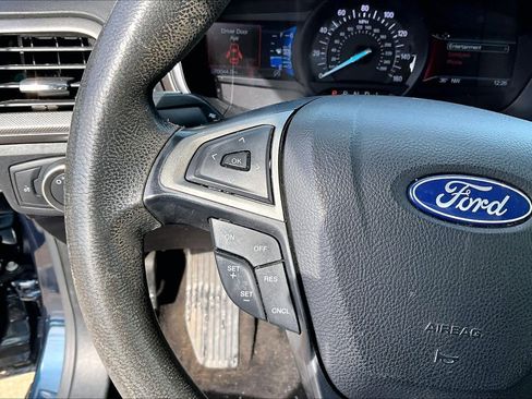 Used 2020 Ford Fusion SE image 24