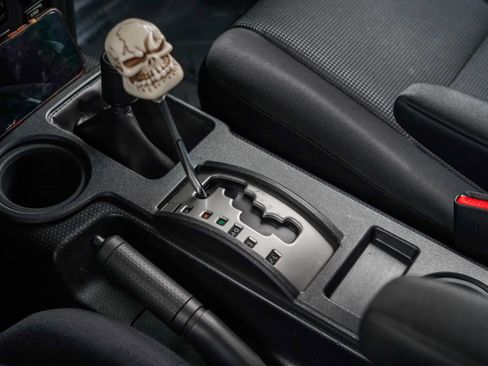 Used 2014 Toyota FJ Cruiser 4WD w/ Convenience Package image 19