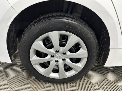 Used 2023 Toyota Corolla LE image 17
