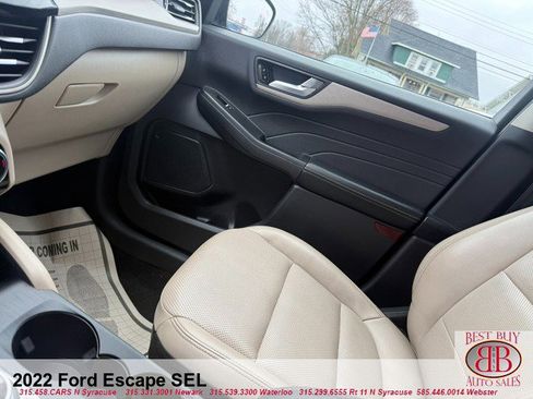 Used 2022 Ford Escape SEL image 17