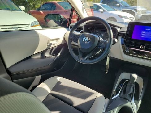 Used 2025 Toyota Corolla LE image 22