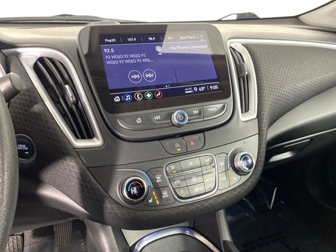 Used 2024 Chevrolet Malibu LT image 29