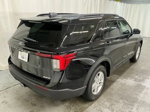 New 2026 Ford Explorer Active AWD/4WD image 3