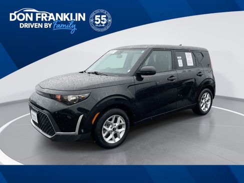 Used 2025 Kia Soul LX w/ LX Technology Package FWD image 1