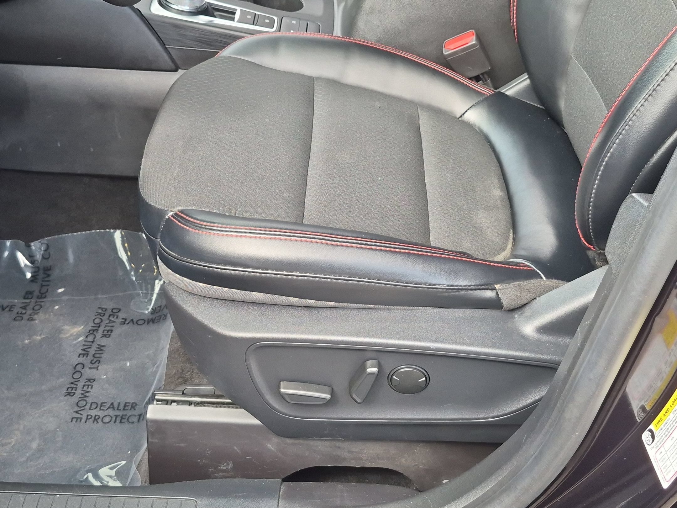 Used 2025 Ford Escape ST-Line FWD image 14