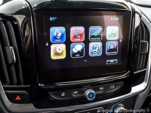 Used 2018 Chevrolet Traverse LT image 21