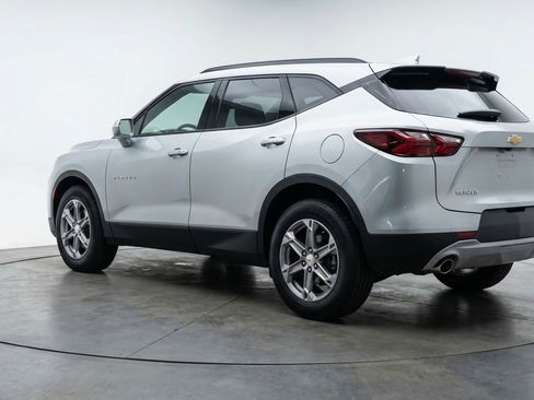 Used 2025 Chevrolet Blazer LT FWD image 6