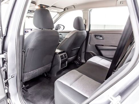 Used 2023 Nissan Rogue SV image 29