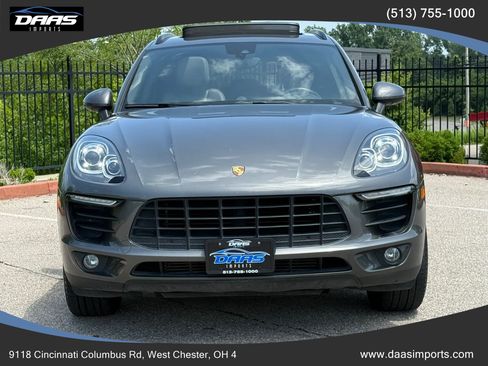 Used 2018 Porsche Macan AWD/4WD image 2