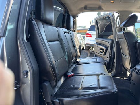 Used 2015 Nissan Titan PRO-4X w/ Pro-4x Luxury Package AWD/4WD image 16
