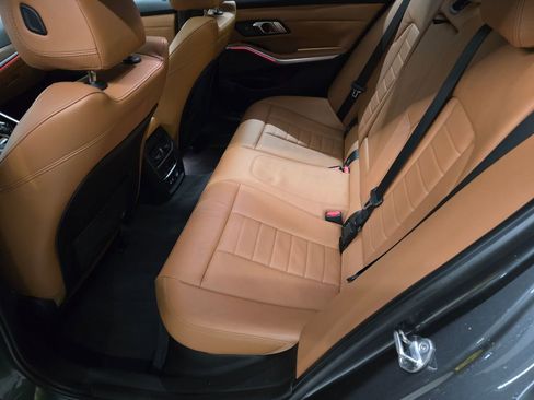 Used 2019 BMW 330i 330i w/ M Sport Package image 31