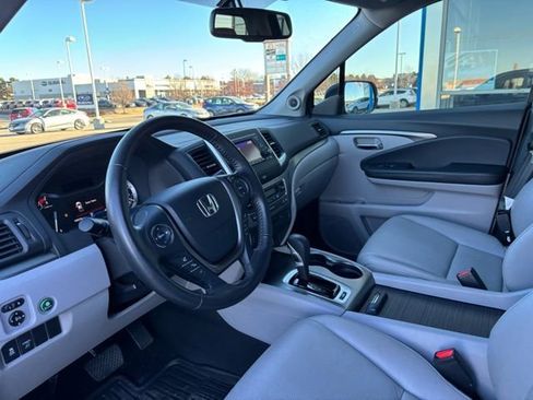 Certified 2019 Honda Ridgeline RTL image 12