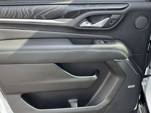 Used 2023 GMC Yukon XL Denali image 17