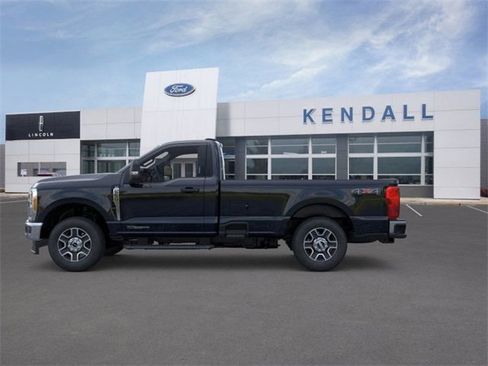 New 2025 Ford F250 XLT image 3
