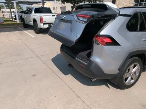 Used 2021 Toyota RAV4 XLE Premium AWD/4WD image 12