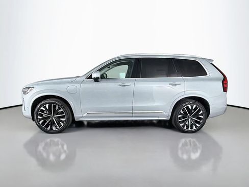 New 2026 Volvo XC90 T8 Plus w/ Protection Package Premier AWD/4WD image 4
