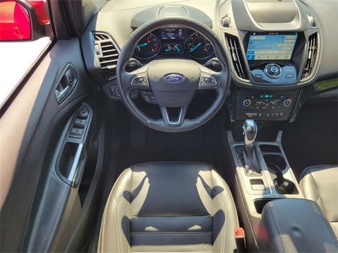 Used 2019 Ford Escape Titanium image 12