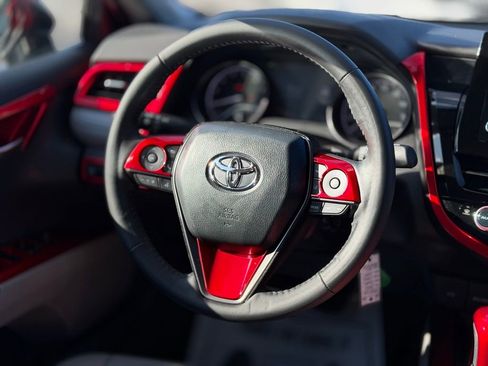 Used 2023 Toyota Camry SE image 11