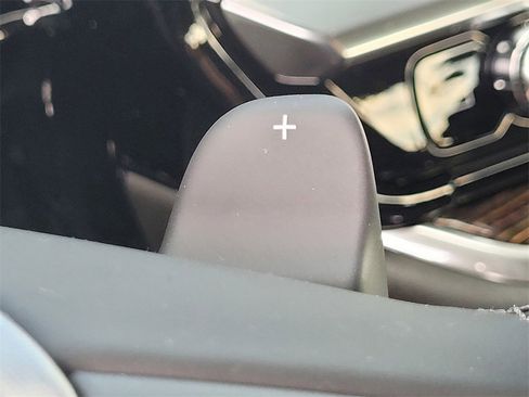 New 2026 GMC Sierra 1500 Elevation image 24