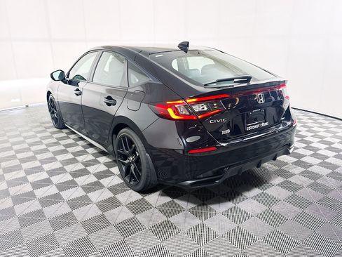 Used 2025 Honda Civic Sport image 5
