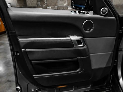 Used 2019 Land Rover Range Rover Sport HSE image 40