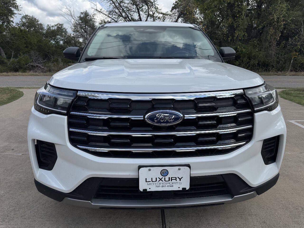Used 2025 Ford Explorer Active RWD image 4
