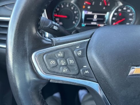 Used 2018 Chevrolet Equinox Premier w/ Infotainment II Package AWD/4WD image 27