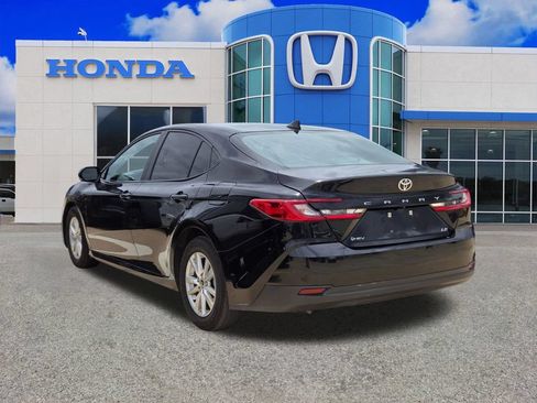 Used 2025 Toyota Camry LE FWD image 19