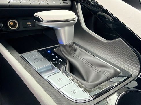 New 2026 Hyundai Elantra Limited image 31