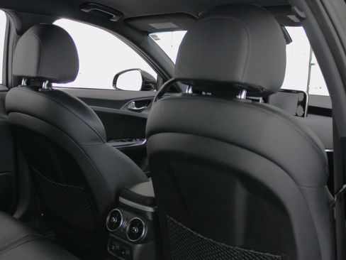 Used 2019 Kia Stinger GT image 40