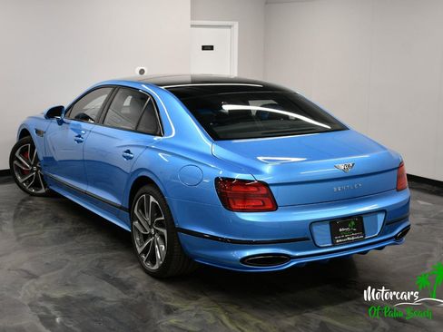 Used 2025 Bentley Flying Spur Plug-In Hybrid image 5