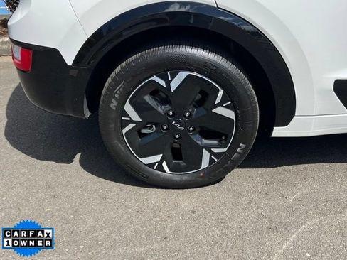 Used 2024 Kia Niro Wind w/ Wind Preserve Package FWD image 9