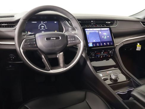 Used 2025 Jeep Grand Cherokee L Limited w/ Black Appearance Package image 2