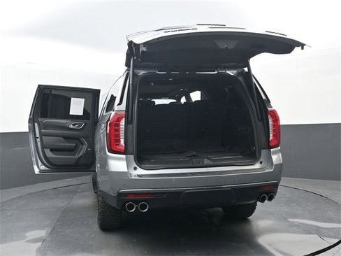 Used 2023 GMC Yukon XL AT4 w/ AT4 Premium Plus Package image 37
