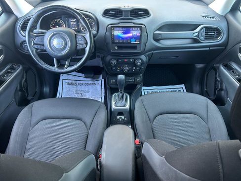 Used 2018 Jeep Renegade Altitude AWD/4WD image 10