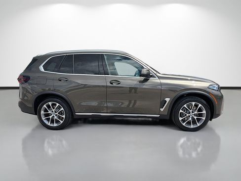 New 2026 BMW X5 sDrive40i w/ Climate Comfort Package RWD image 2